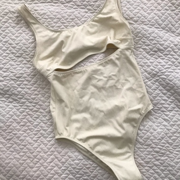 Solid and Striped Natasha one piece - Picture 3 of 5